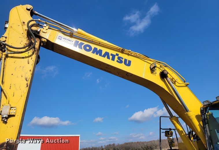 image for item KB9940 2018 Komatsu PC238USLC-11  excavator