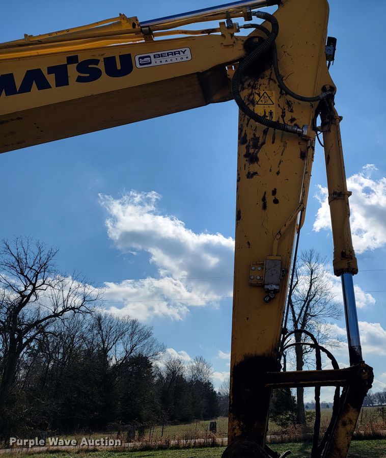 image for item KB9940 2018 Komatsu PC238USLC-11  excavator