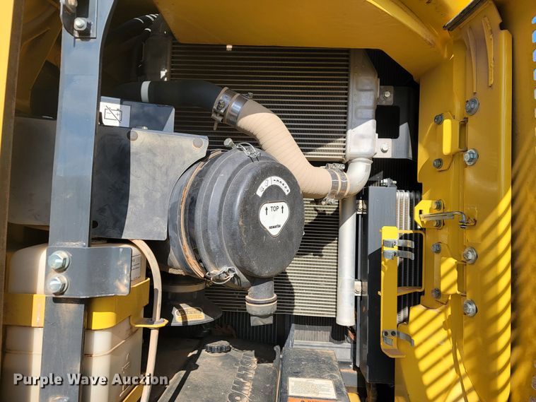 image for item KB9940 2018 Komatsu PC238USLC-11  excavator