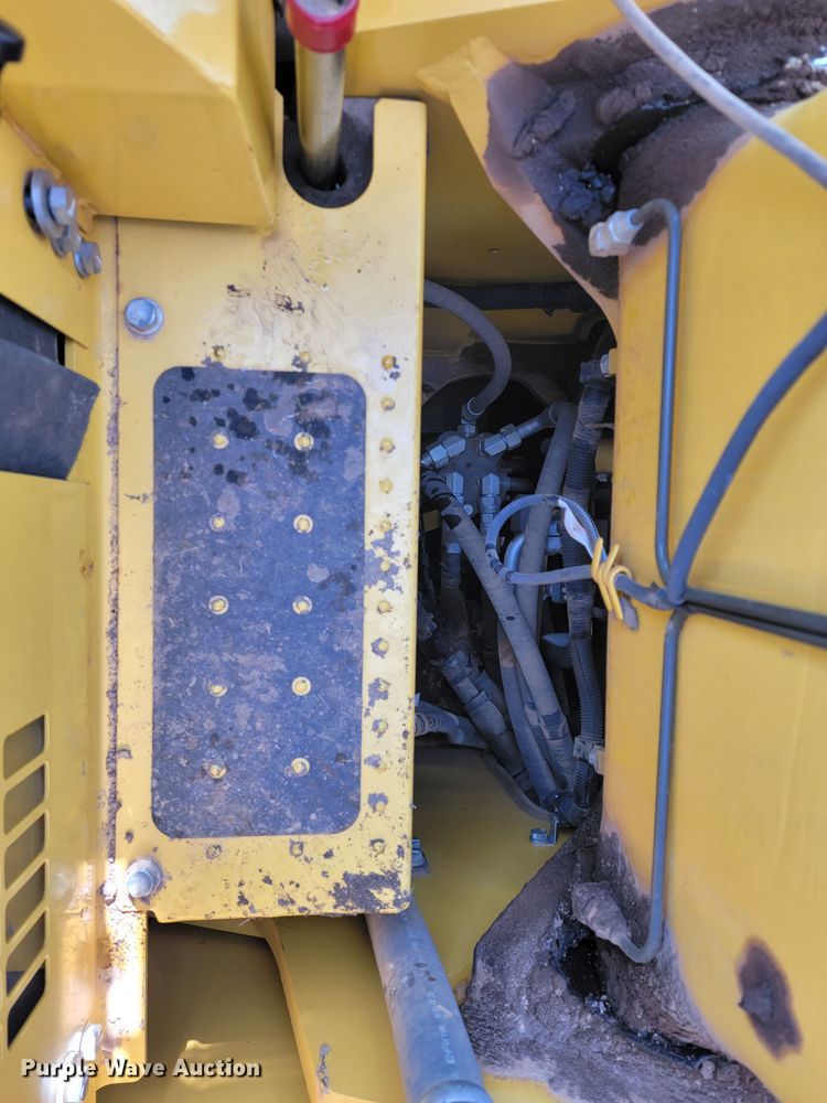 image for item KB9940 2018 Komatsu PC238USLC-11  excavator