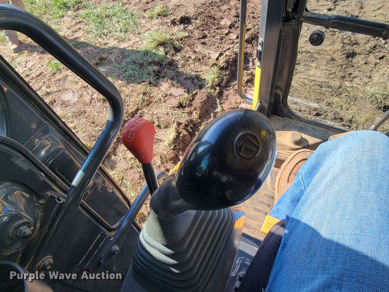 image for item KB9940 2018 Komatsu PC238USLC-11  excavator