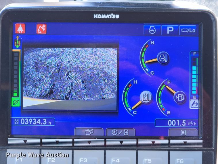 image for item KB9940 2018 Komatsu PC238USLC-11  excavator