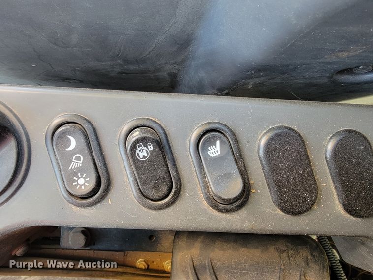 image for item KB9940 2018 Komatsu PC238USLC-11  excavator