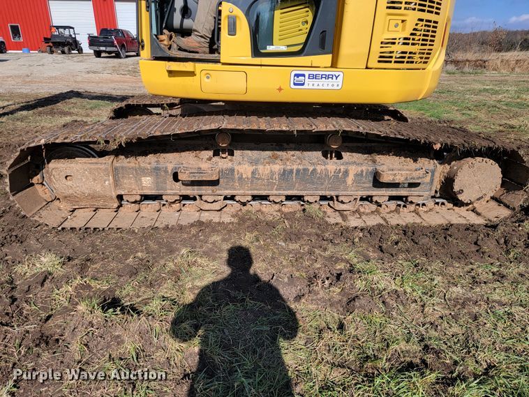 image for item KB9940 2018 Komatsu PC238USLC-11  excavator