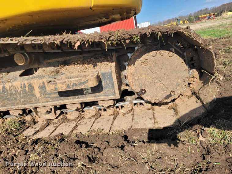 image for item KB9940 2018 Komatsu PC238USLC-11  excavator