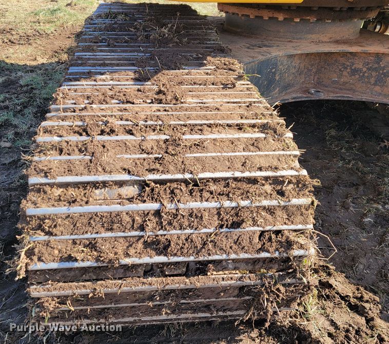 image for item KB9940 2018 Komatsu PC238USLC-11  excavator