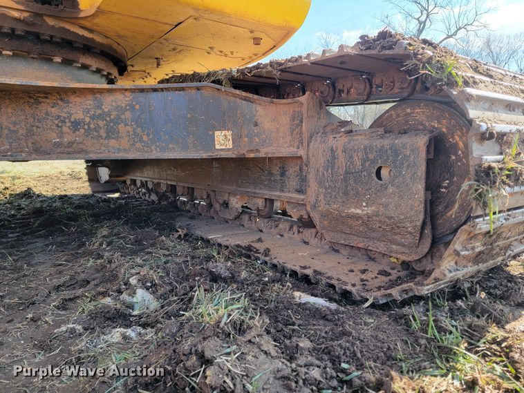 image for item KB9940 2018 Komatsu PC238USLC-11  excavator