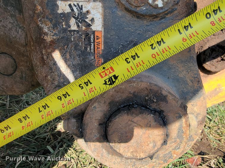 image for item KB9940 2018 Komatsu PC238USLC-11  excavator