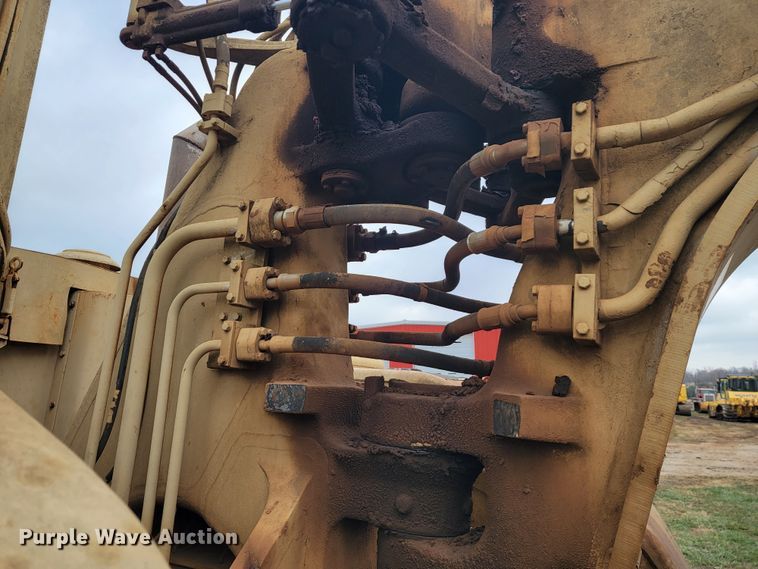 image for item KB9941 1985 Caterpillar 621B  conventional scraper