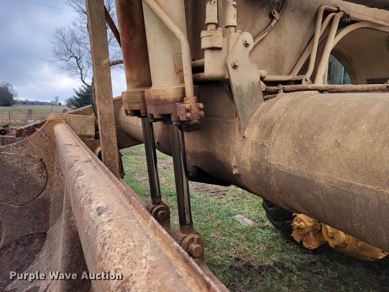 image for item KB9941 1985 Caterpillar 621B  conventional scraper