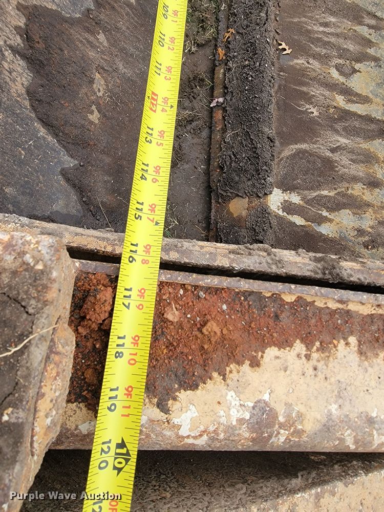 image for item KB9941 1985 Caterpillar 621B  conventional scraper