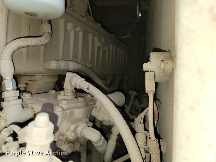 image for item KB9941 1985 Caterpillar 621B  conventional scraper