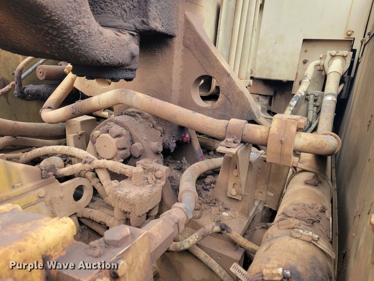 image for item KB9941 1985 Caterpillar 621B  conventional scraper