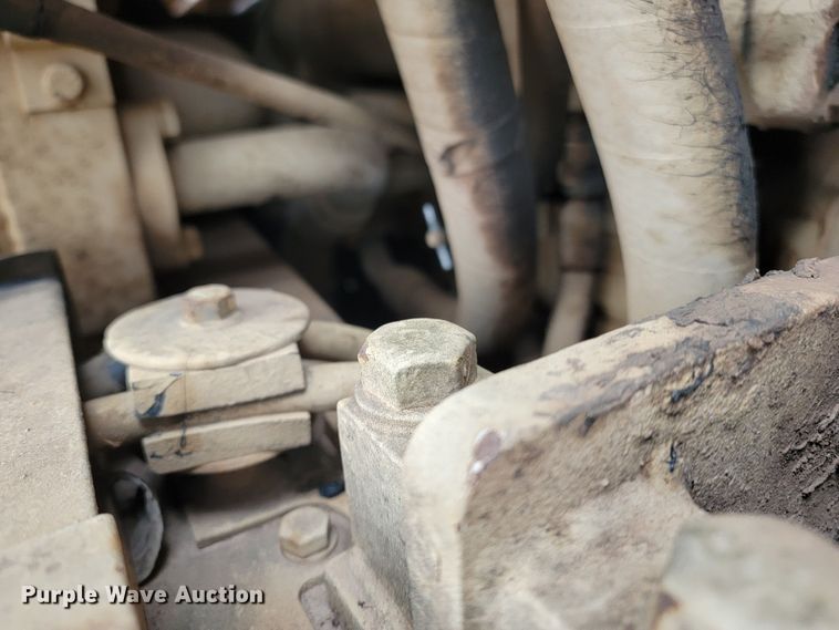 image for item KB9941 1985 Caterpillar 621B  conventional scraper