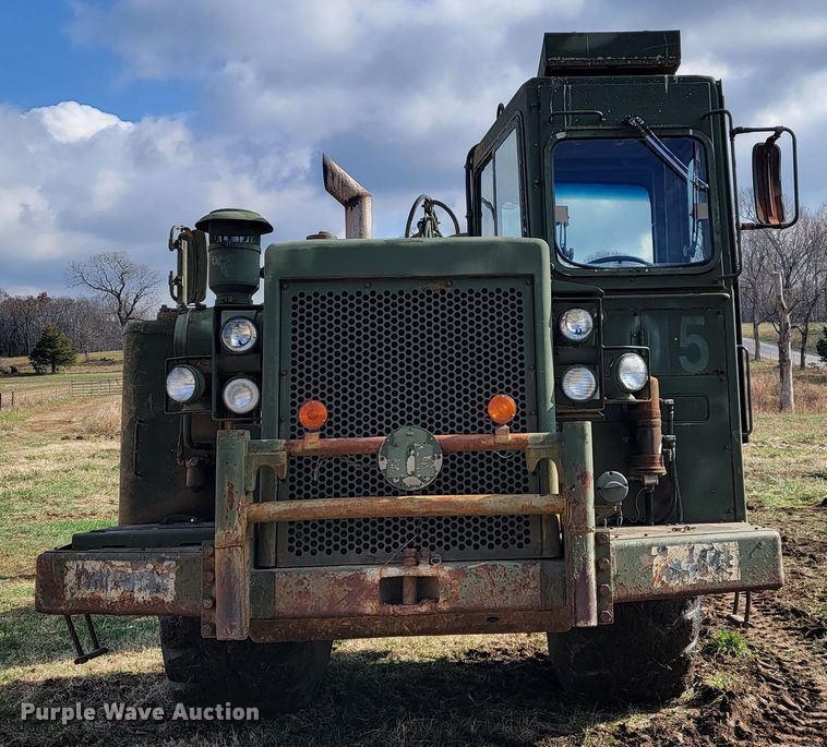 image for item KB9942 1984 Caterpillar 621B  conventional scraper