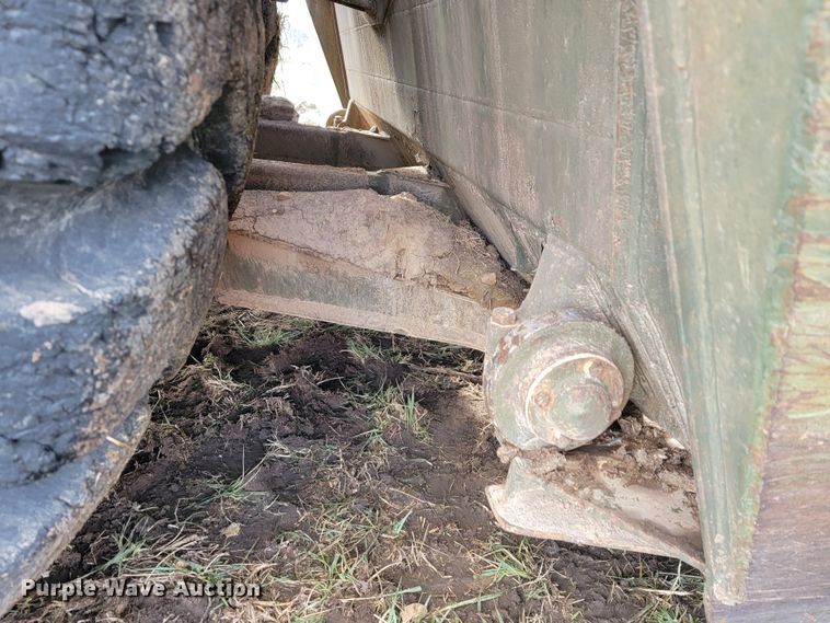 image for item KB9942 1984 Caterpillar 621B  conventional scraper