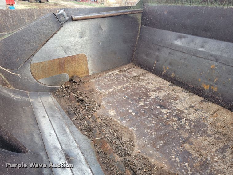 image for item KB9942 1984 Caterpillar 621B  conventional scraper