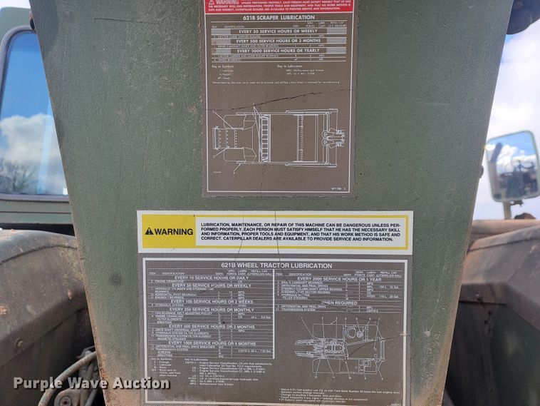 image for item KB9942 1984 Caterpillar 621B  conventional scraper