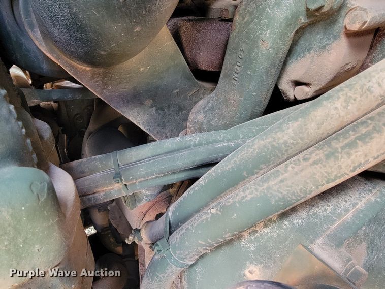 image for item KB9942 1984 Caterpillar 621B  conventional scraper