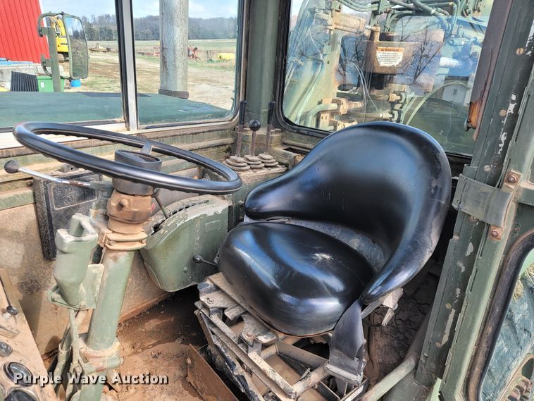 image for item KB9942 1984 Caterpillar 621B  conventional scraper