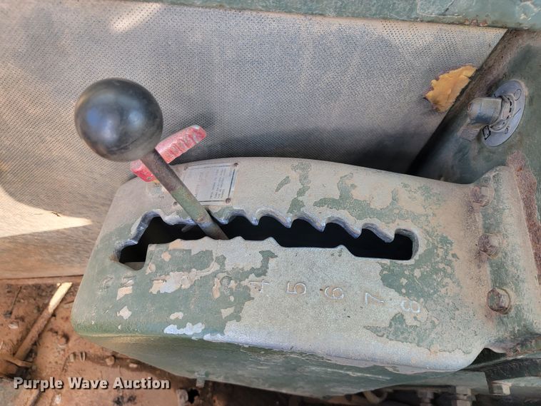 image for item KB9942 1984 Caterpillar 621B  conventional scraper