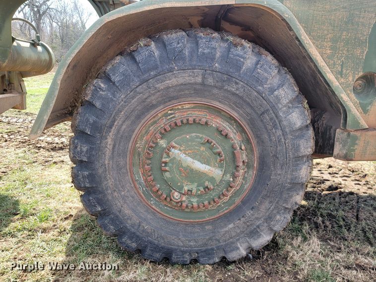 image for item KB9942 1984 Caterpillar 621B  conventional scraper