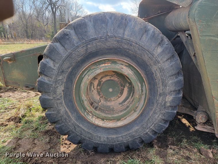 image for item KB9942 1984 Caterpillar 621B  conventional scraper