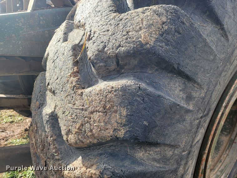 image for item KB9942 1984 Caterpillar 621B  conventional scraper