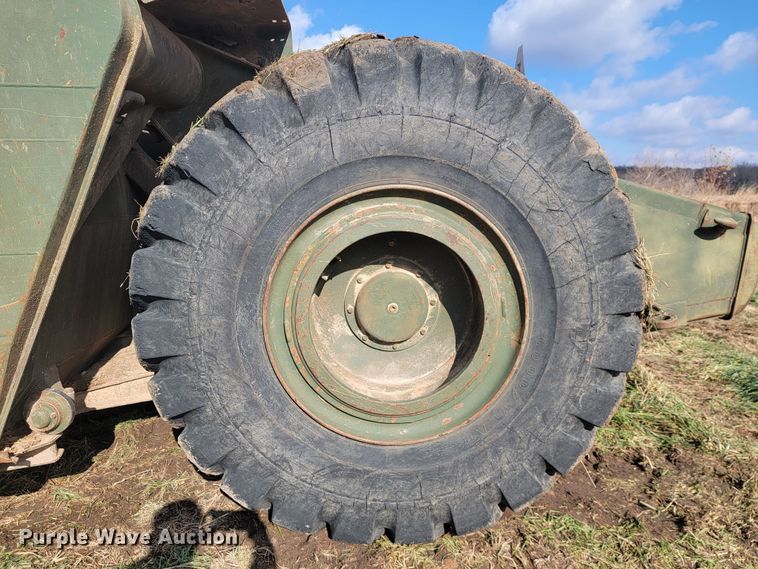 image for item KB9942 1984 Caterpillar 621B  conventional scraper