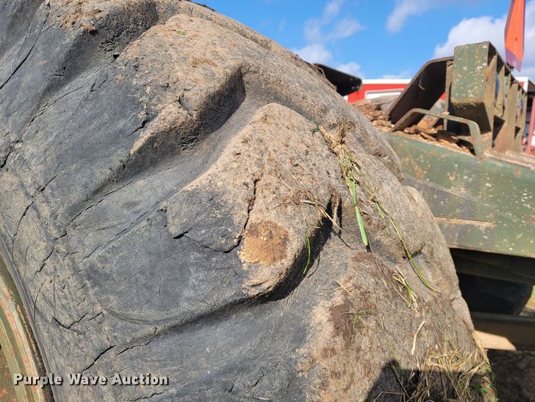 image for item KB9942 1984 Caterpillar 621B  conventional scraper