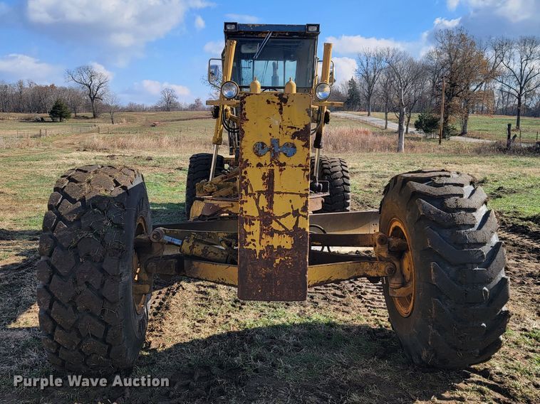 image for item KB9943 Komatsu GD705A-4  motor grader