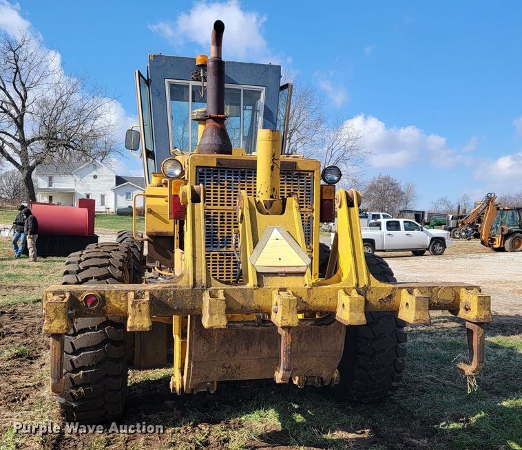 image for item KB9943 Komatsu GD705A-4  motor grader