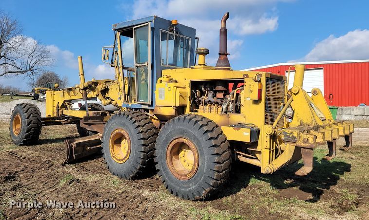 image for item KB9943 Komatsu GD705A-4  motor grader