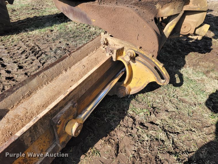 image for item KB9943 Komatsu GD705A-4  motor grader