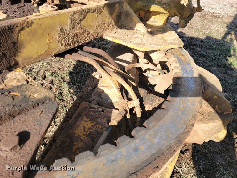 image for item KB9943 Komatsu GD705A-4  motor grader