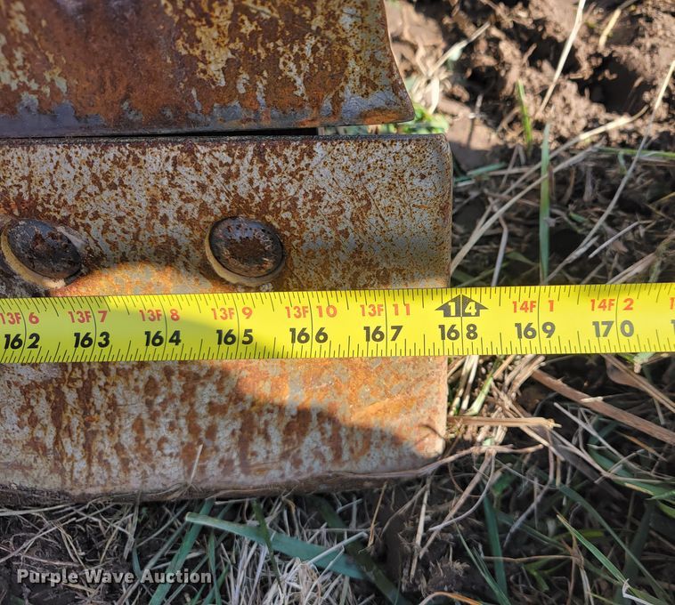 image for item KB9943 Komatsu GD705A-4  motor grader