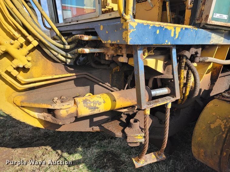 image for item KB9943 Komatsu GD705A-4  motor grader