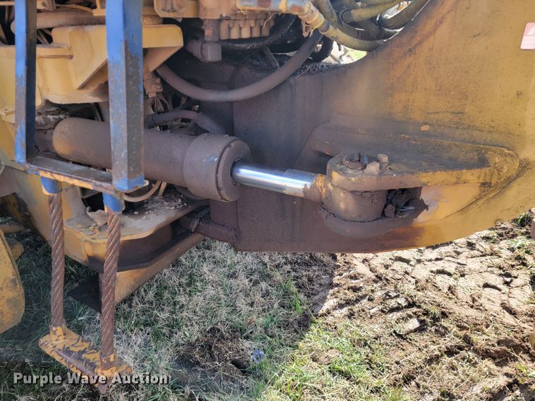 image for item KB9943 Komatsu GD705A-4  motor grader