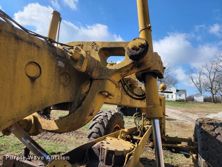 image for item KB9943 Komatsu GD705A-4  motor grader