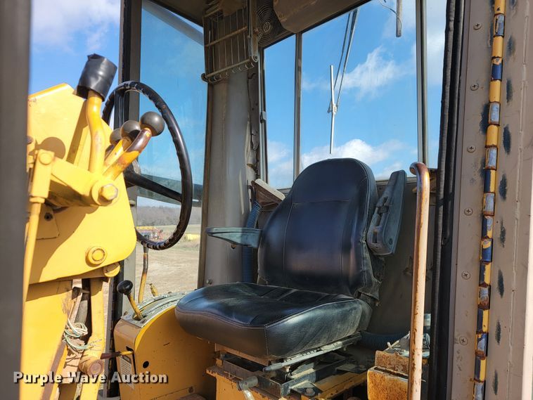 image for item KB9943 Komatsu GD705A-4  motor grader