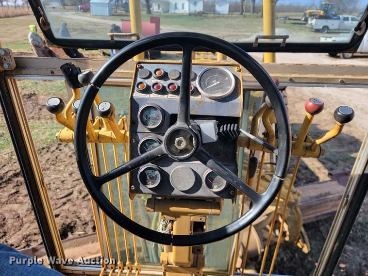 image for item KB9943 Komatsu GD705A-4  motor grader