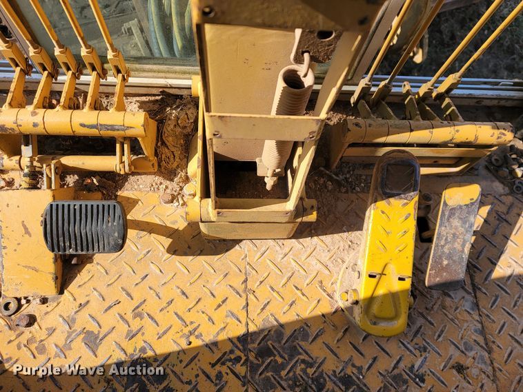 image for item KB9943 Komatsu GD705A-4  motor grader