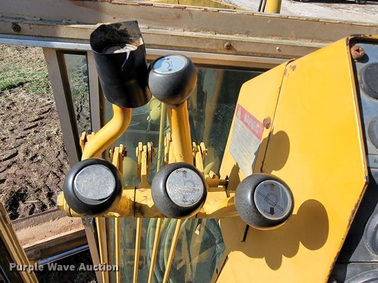 image for item KB9943 Komatsu GD705A-4  motor grader