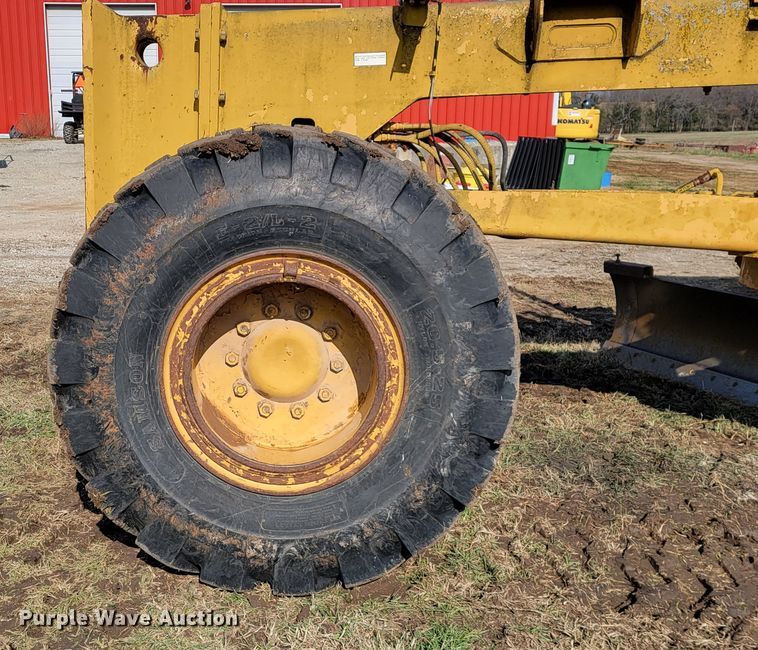 image for item KB9943 Komatsu GD705A-4  motor grader