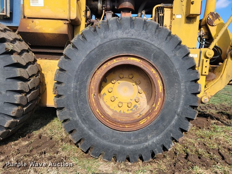 image for item KB9943 Komatsu GD705A-4  motor grader