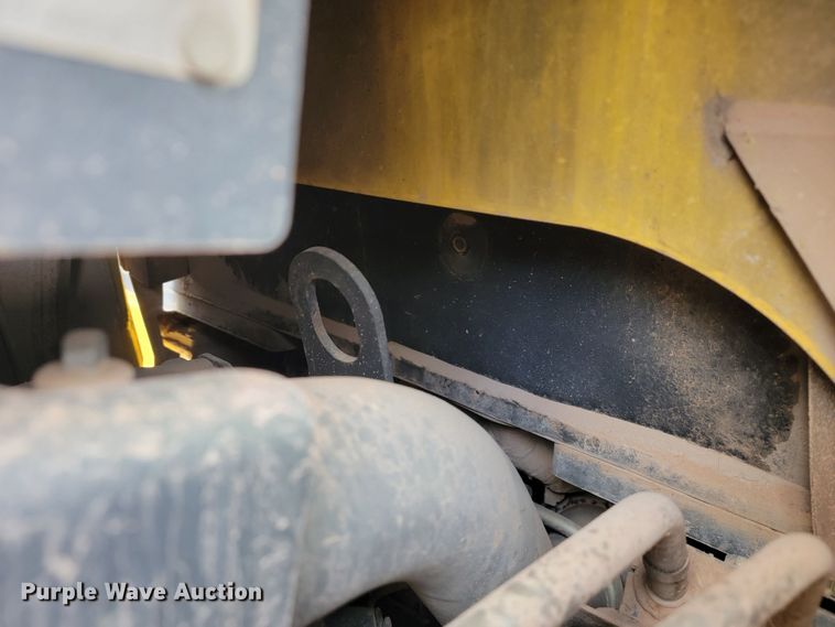 image for item KB9944 2014 Komatsu D51EX-22  dozer