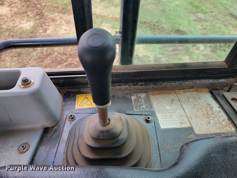 image for item KB9944 2014 Komatsu D51EX-22  dozer