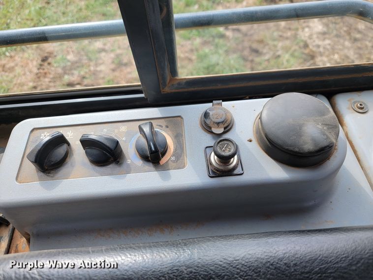 image for item KB9944 2014 Komatsu D51EX-22  dozer