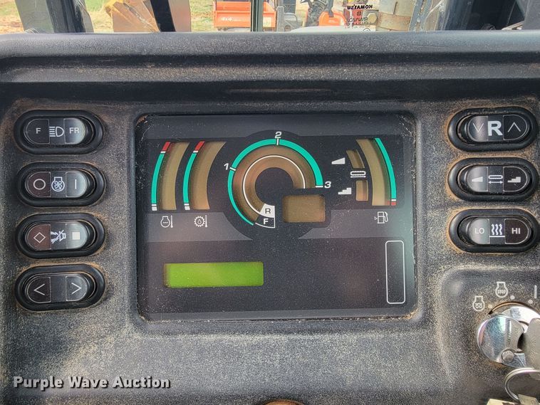 image for item KB9944 2014 Komatsu D51EX-22  dozer