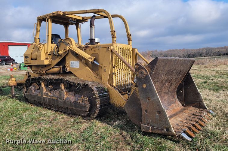 image for item KB9945 Komatsu D75S  track loader